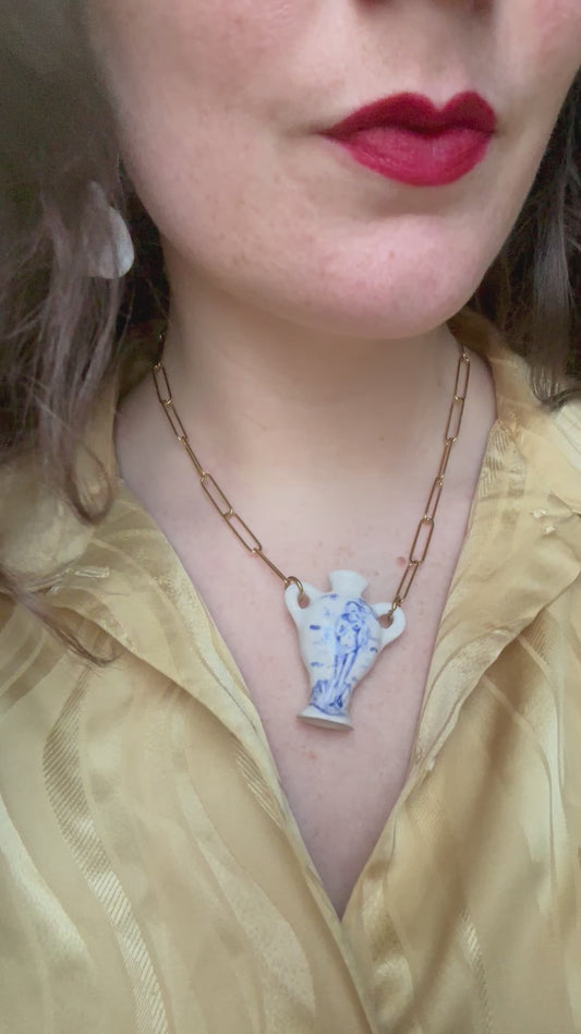 amphora vase necklace 🏺